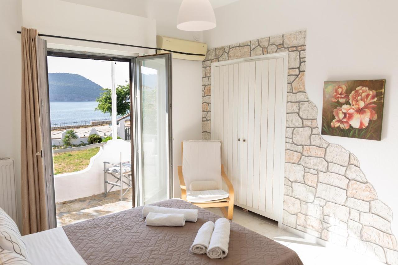 Karavos Sea View Apartments Skopelos Town Exterior photo