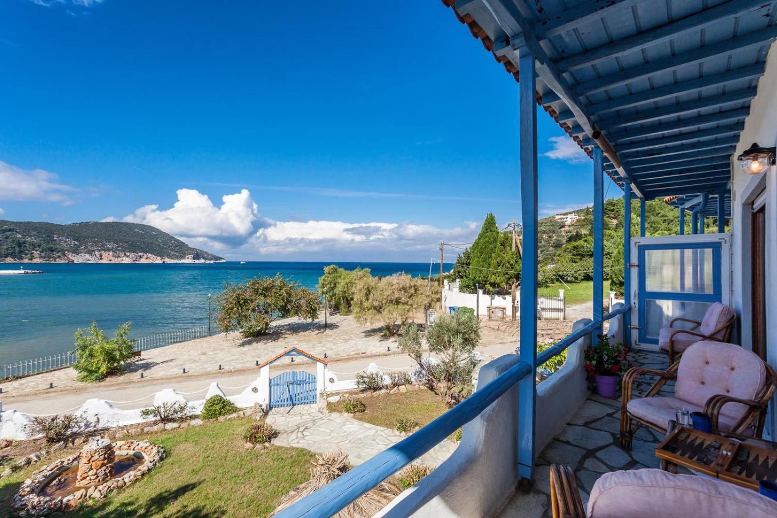 Karavos Sea View Apartments Skopelos Town Exterior photo